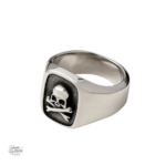 Accessoire Johnny Hallyday, bague tête de mort élégante