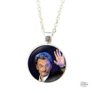 Pendentif Johnny Hallyday en hommage au rockeur