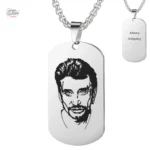 Collier plaque Johnny Hallyday, 4 modèles disponibles